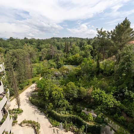 Vater Selected Apartments Тирана Экстерьер фото