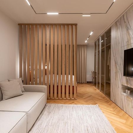 Vater Selected Apartments Тирана Экстерьер фото