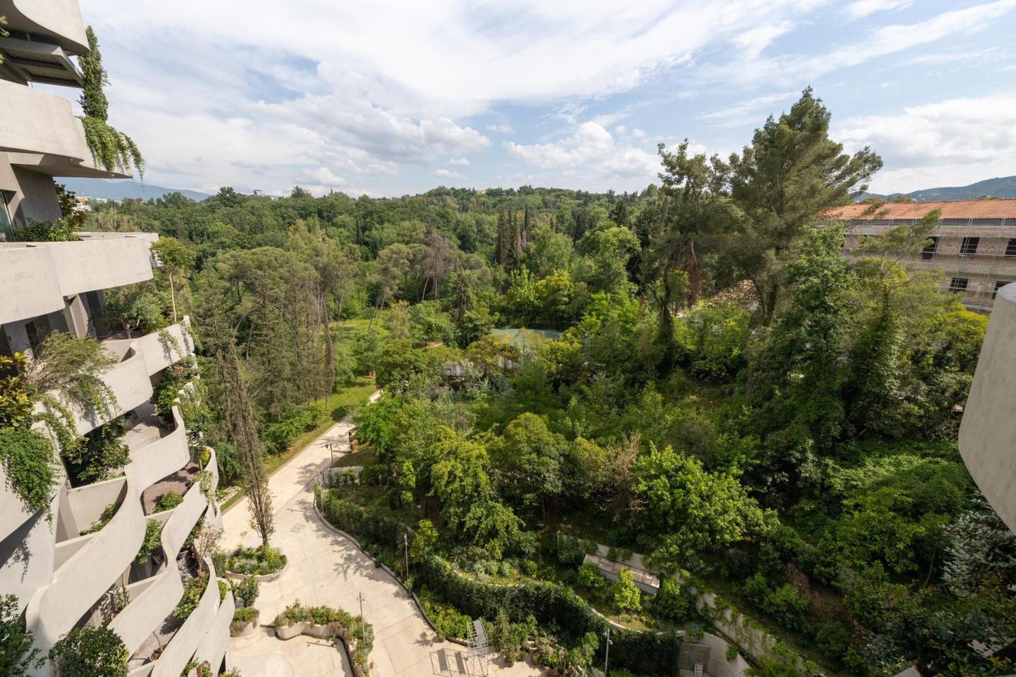 Vater Selected Apartments Тирана Экстерьер фото