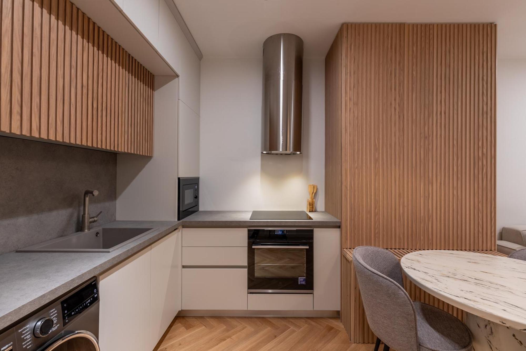 Vater Selected Apartments Тирана Экстерьер фото