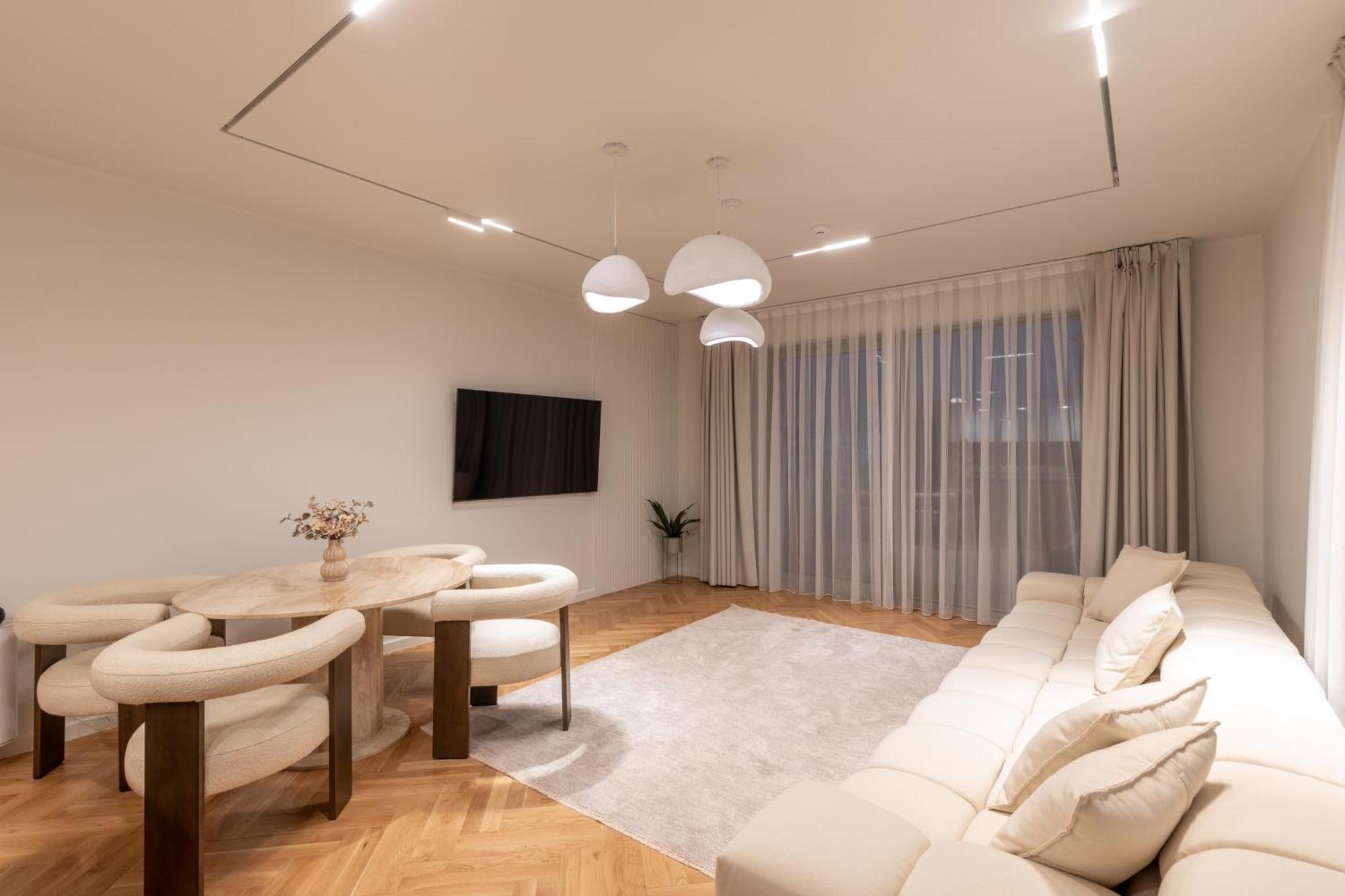 Vater Selected Apartments Тирана Экстерьер фото